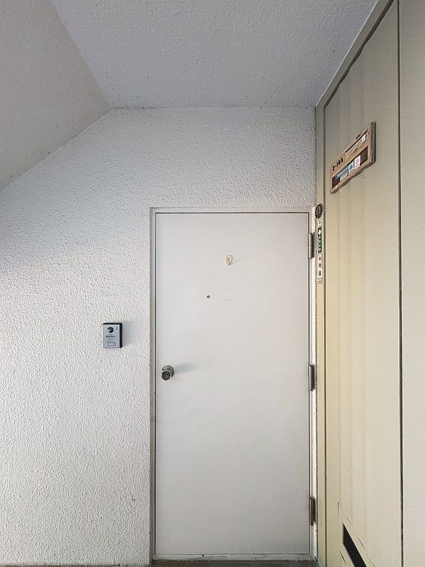 【CASA】メゾン高槻2号棟 現地写真（玄関）