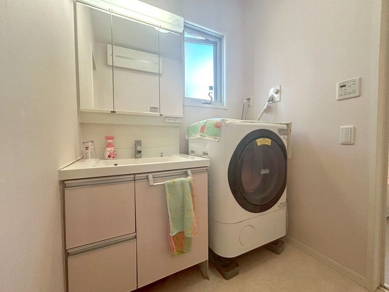 【CASA】 三田市けやき台6丁目 内観写真（洗面台・洗面所）