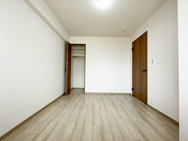 桂川ハイツ2号館 内観写真（リビング以外の居室）