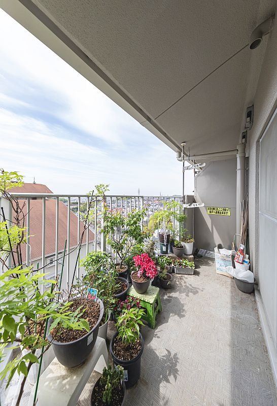 【CASA】藤和コアティ高槻ハイタウンコアB棟 現地写真（バルコニー）