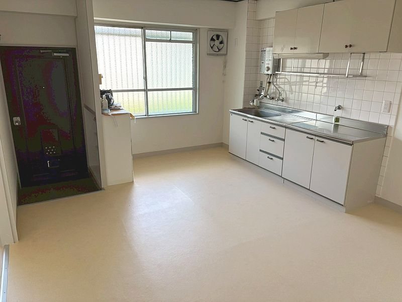 【CASA】ネオライフマンション高槻 内観写真（リビング）