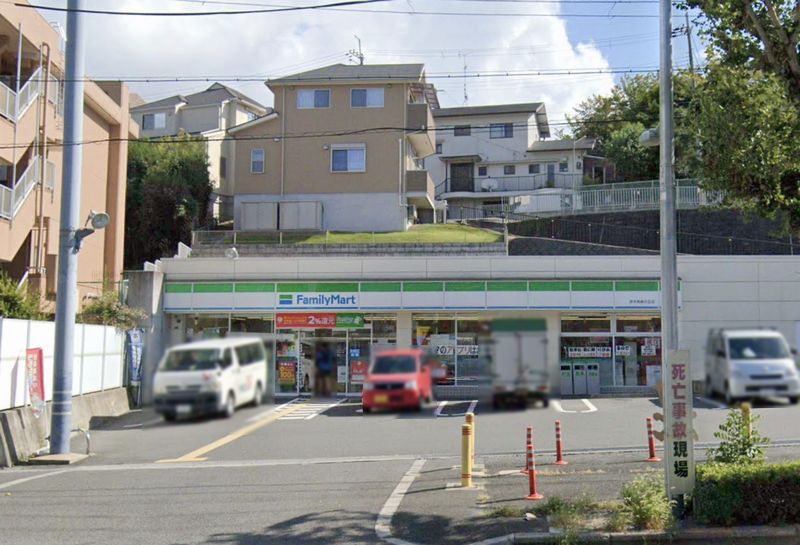 【CASA】さんくれーる茨木C棟 コンビニ