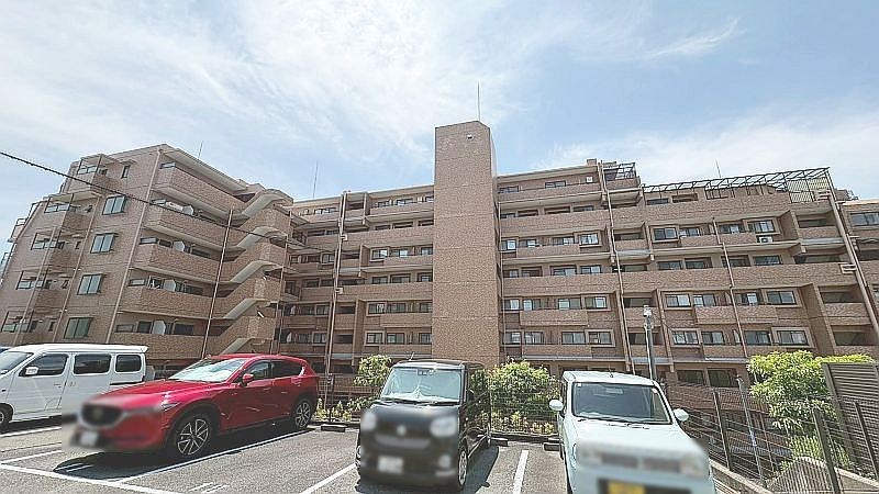 【CASA】グラン・ドムール茨木 共用部写真（駐車場）