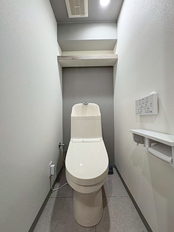 【CASA】南茨木駅前ハイタウンG棟 内観写真（トイレ）