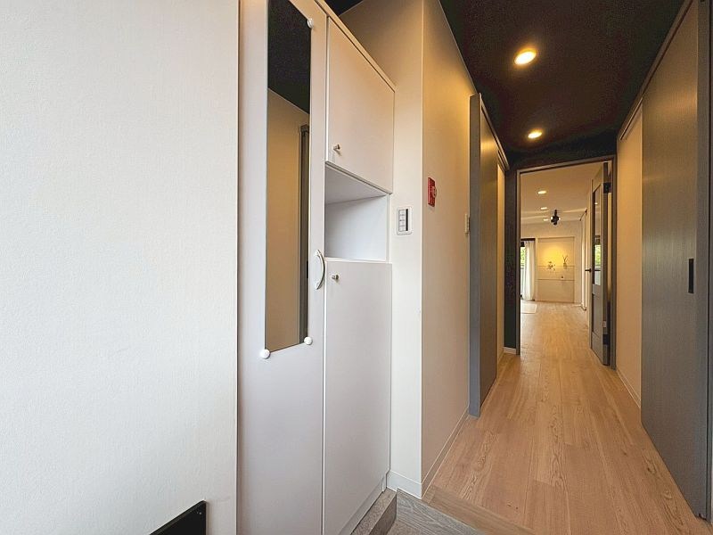 【CASA】南茨木駅前ハイタウンG棟 現地写真（玄関）