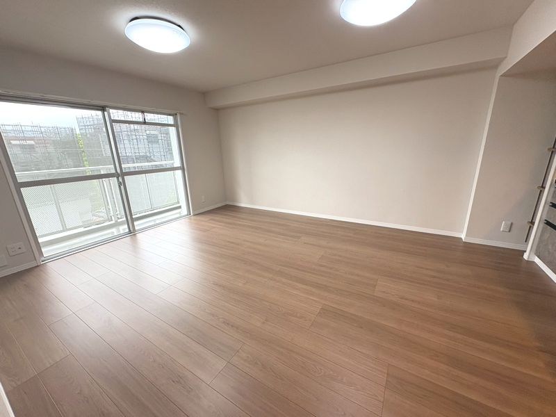【CASA】高槻阿武山二番街208号棟 内観写真（リビング）