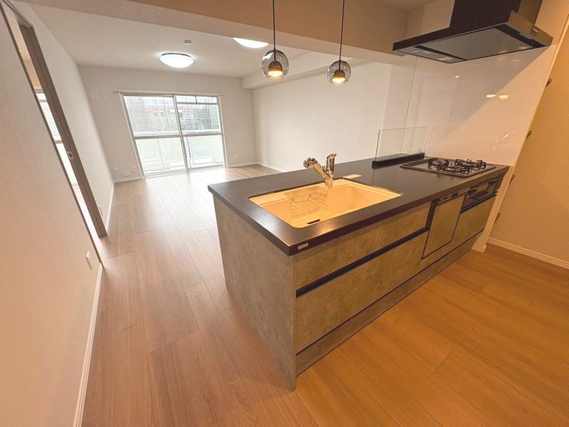 【CASA】高槻阿武山二番街208号棟 内観写真（キッチン）
