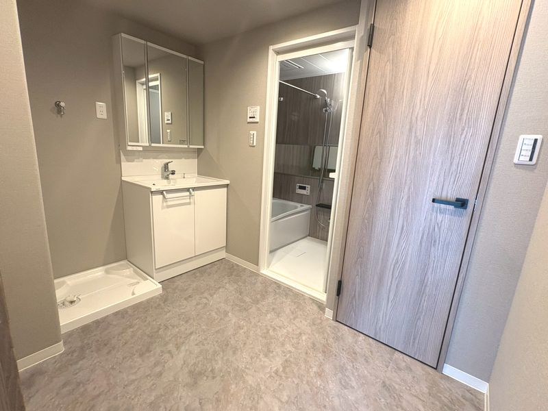 【CASA】高槻阿武山二番街208号棟 内観写真（洗面台・洗面所）