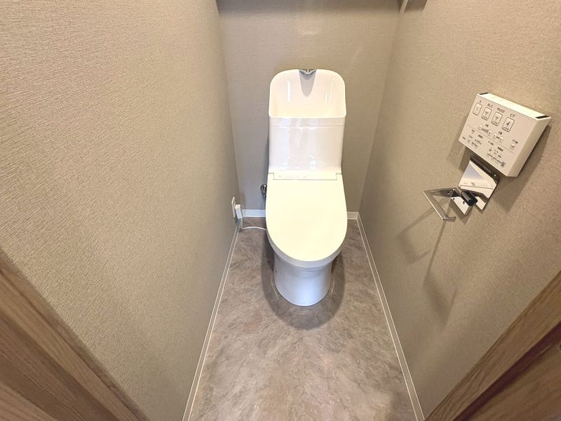 【CASA】高槻阿武山二番街208号棟 内観写真（トイレ）