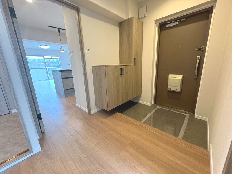 【CASA】高槻阿武山二番街208号棟 現地写真（玄関）