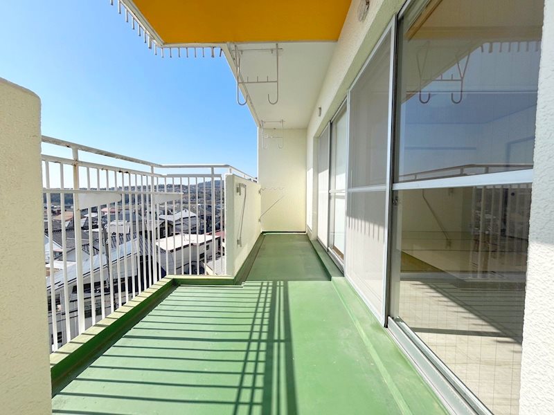 【CASA】イトーピア高槻松が丘B棟  現地写真（バルコニー）