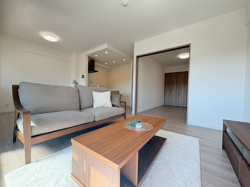 エンゼルハイム吹田東 内観写真（リビング）