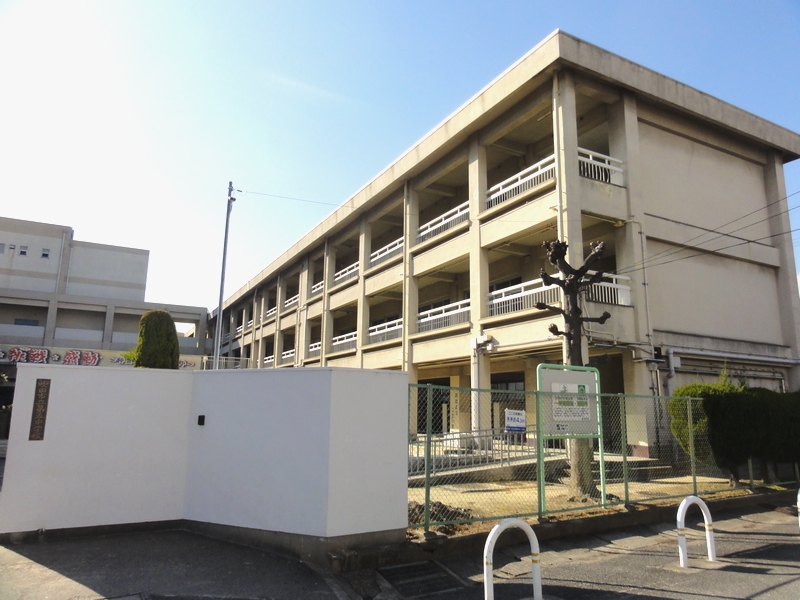 エンゼルハイム吹田東 中学校