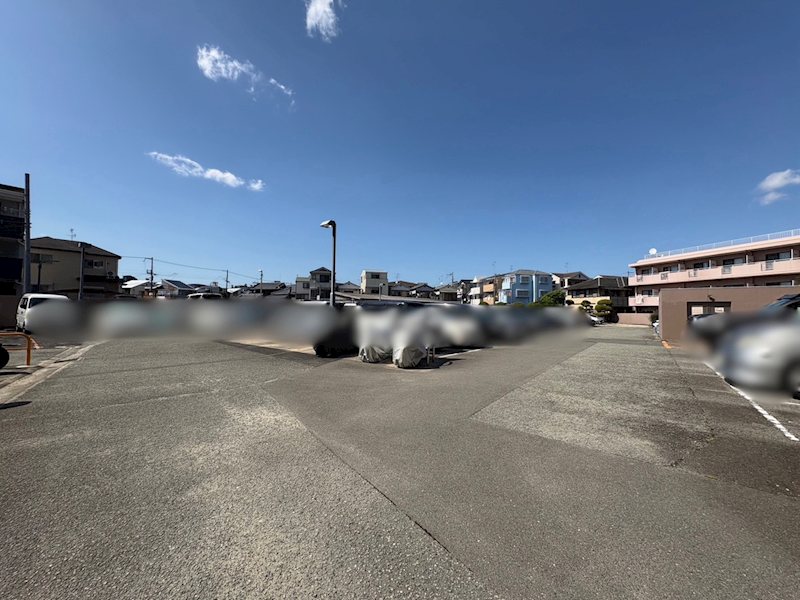 イトーピア東千里 共用部写真（駐車場）
