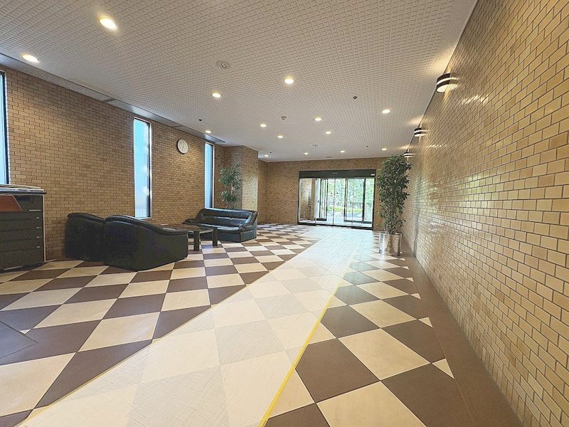 【CASA】イトーピア逆瀬川マンション 共用部写真（エントランス）