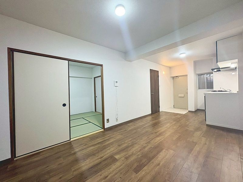 【CASA】ローレルハイツ茨木総持寺2号棟  内観写真（リビング）
