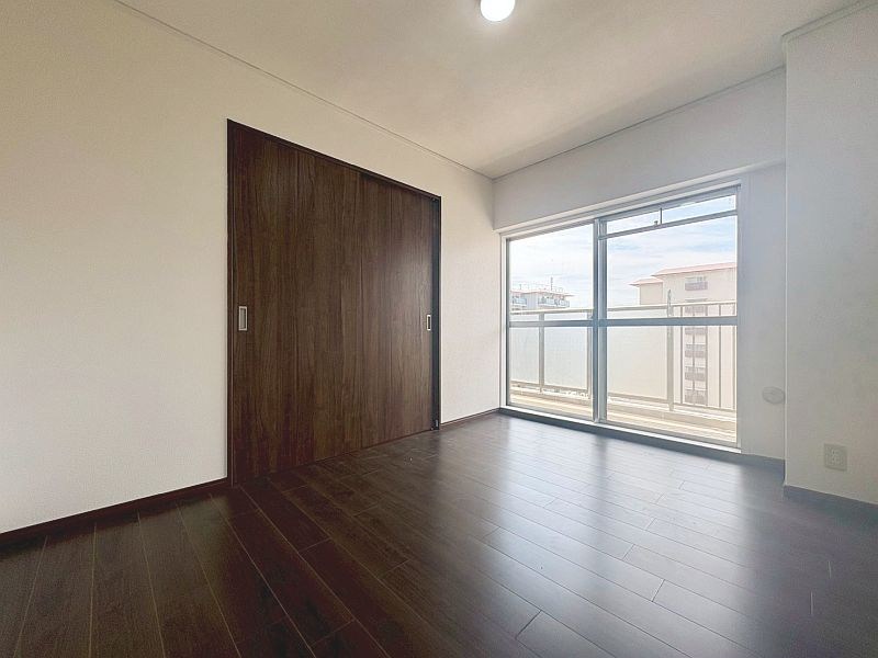 【CASA】ローレルハイツ茨木総持寺2号棟  内観写真（リビング以外の居室）