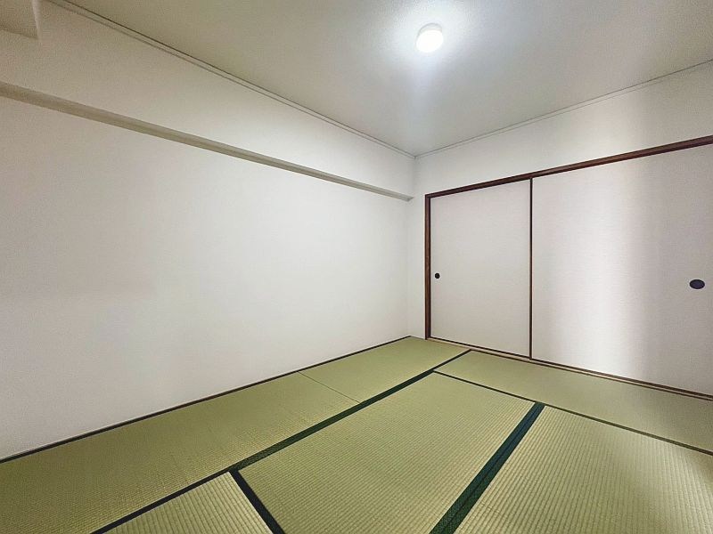 【CASA】ローレルハイツ茨木総持寺2号棟  内観写真（リビング以外の居室）