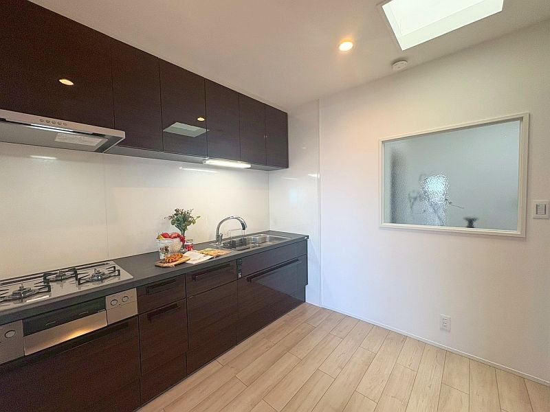 【CASA】高槻阿武山二番街208号棟 内観写真（キッチン）