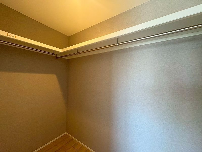 【CASA】高槻阿武山二番街208号棟 内観写真（収納）
