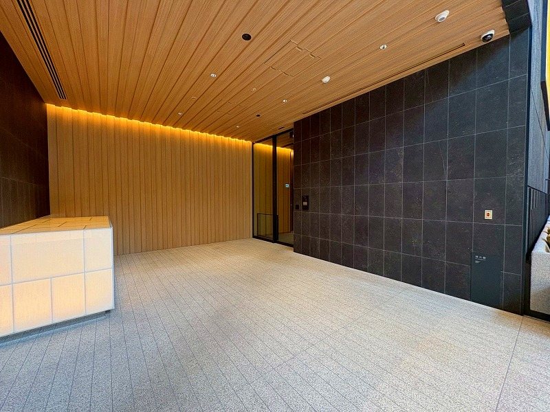 Brillia Tower 箕面船場 TOP OF THE HILL 共用部写真（ロビー）