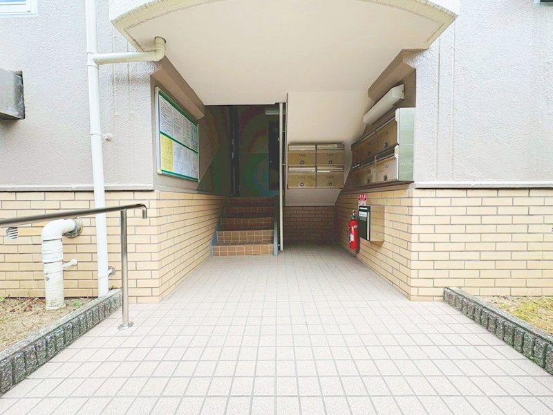 メゾン神足 共用部写真（エントランス）