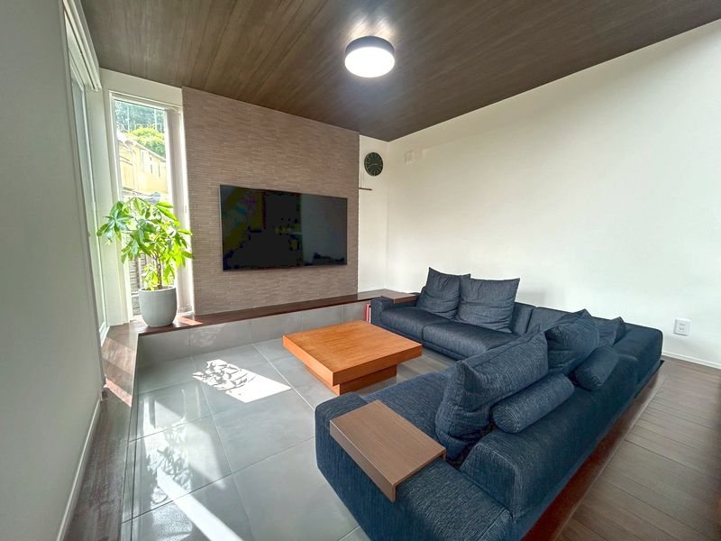 【CASA】 箕面市箕面3丁目 内観写真（リビング）