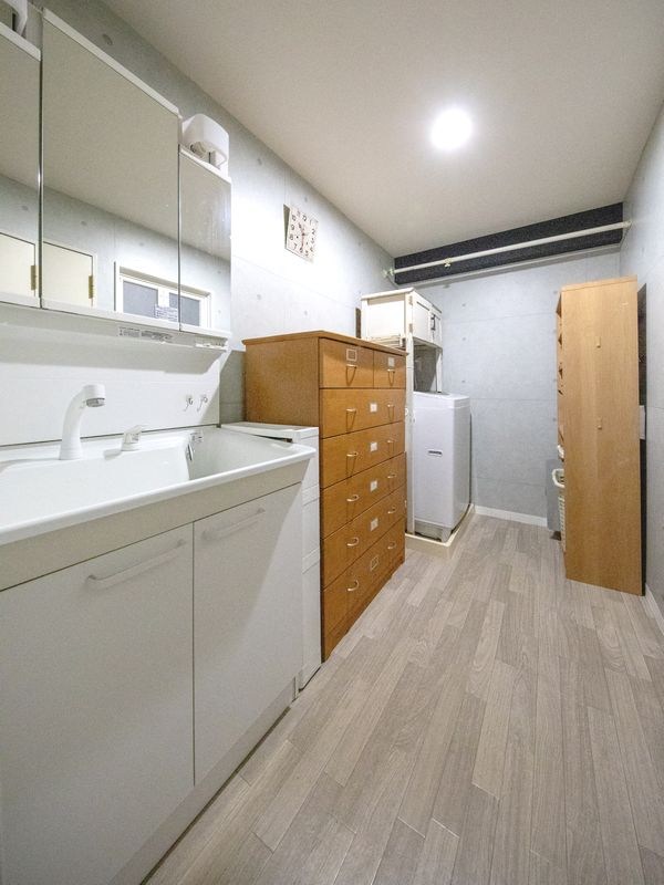 【CASA】朝日プラザ高槻ウエスト・ヒルズA棟  内観写真（洗面台・洗面所）