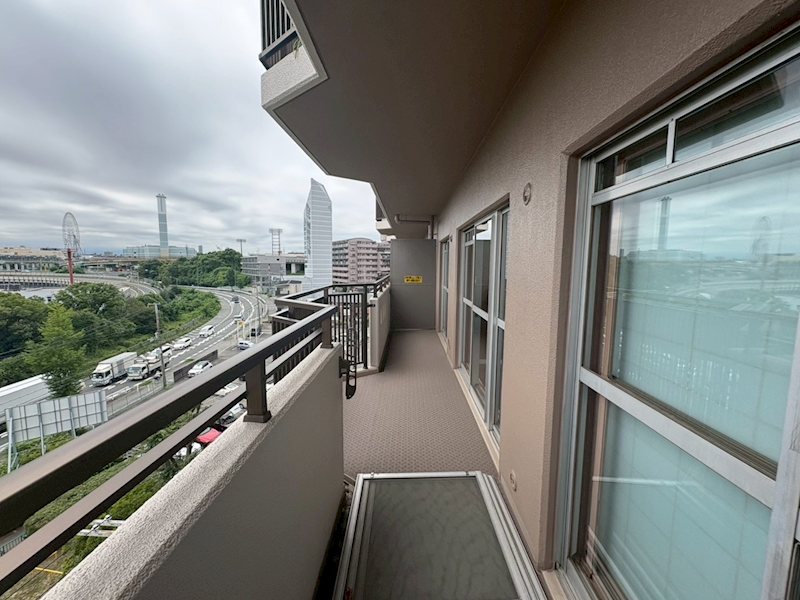 青葉丘マンション 現地写真（バルコニー）
