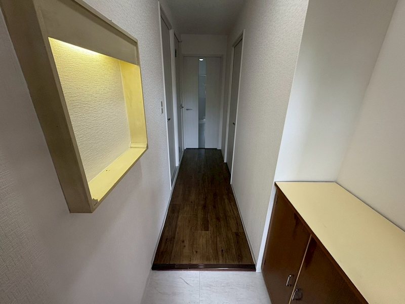青葉丘マンション 現地写真（玄関）