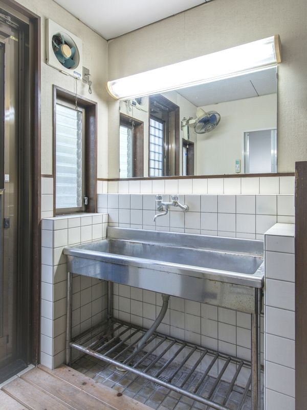 【CASA】三島郡島本町東大寺3丁目 内観写真（洗面台・洗面所）