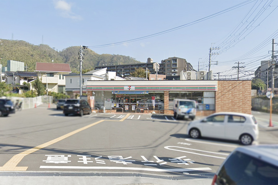 【CASA】三島郡島本町東大寺3丁目 コンビニ