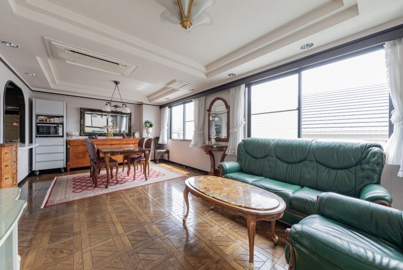 【CASA】 箕面市稲5丁目 内観写真（リビング）