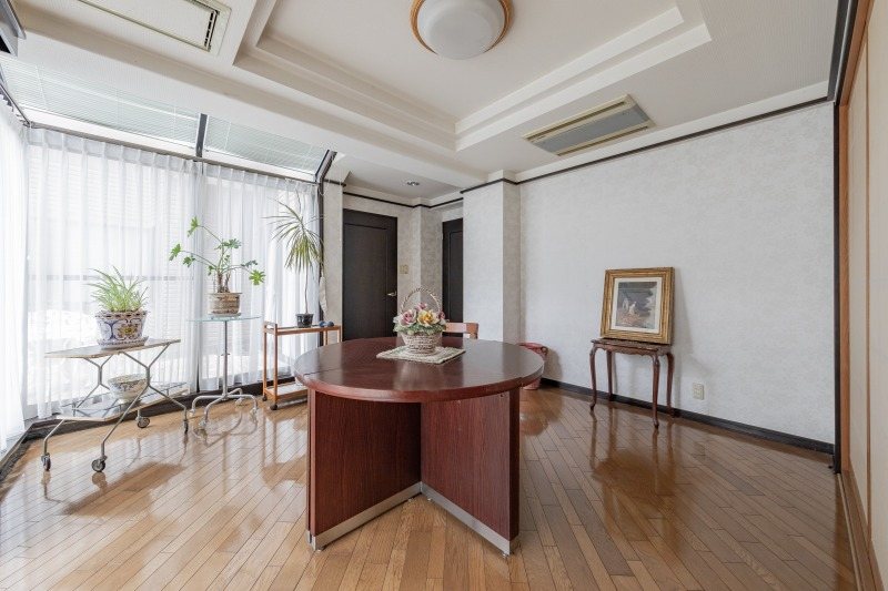 【CASA】 箕面市稲5丁目 内観写真（リビング以外の居室）