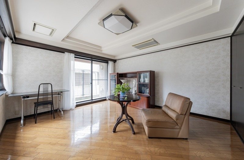 【CASA】 箕面市稲5丁目 内観写真（リビング以外の居室）