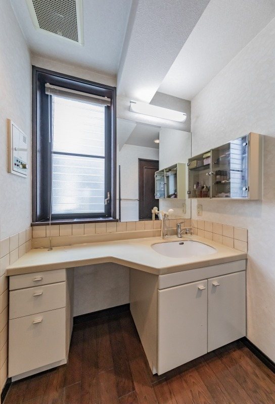 【CASA】 箕面市稲5丁目 内観写真（洗面台・洗面所）