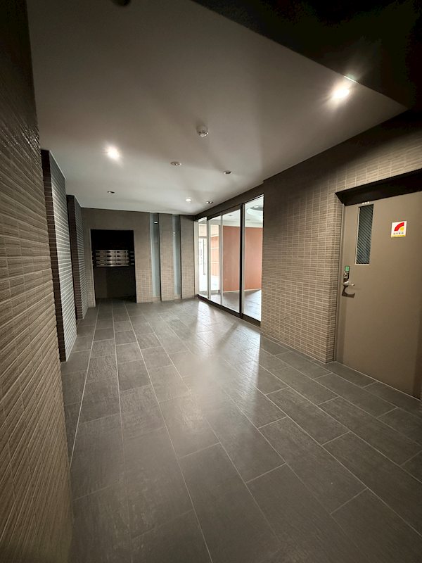 アクロス荒江グランコート 共用部写真（エントランス）