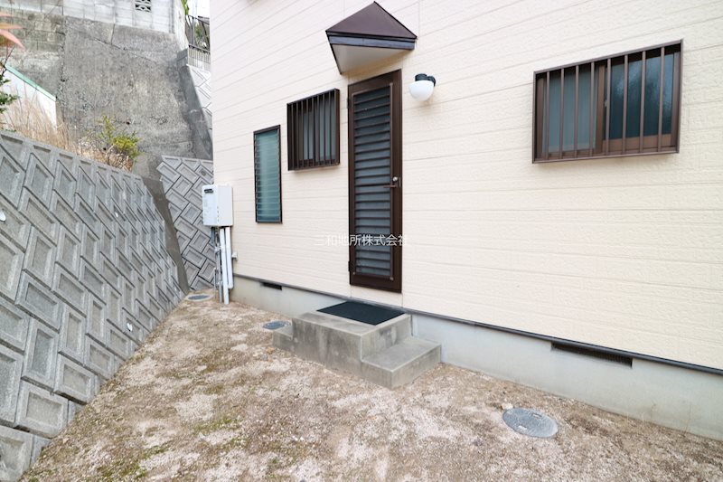長府松小田中町 現地写真（庭）