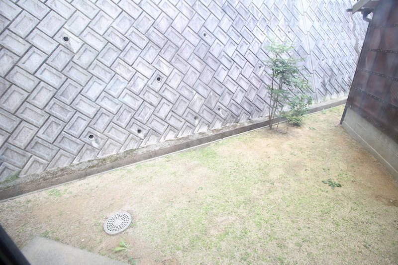 長府川端 現地写真（庭）