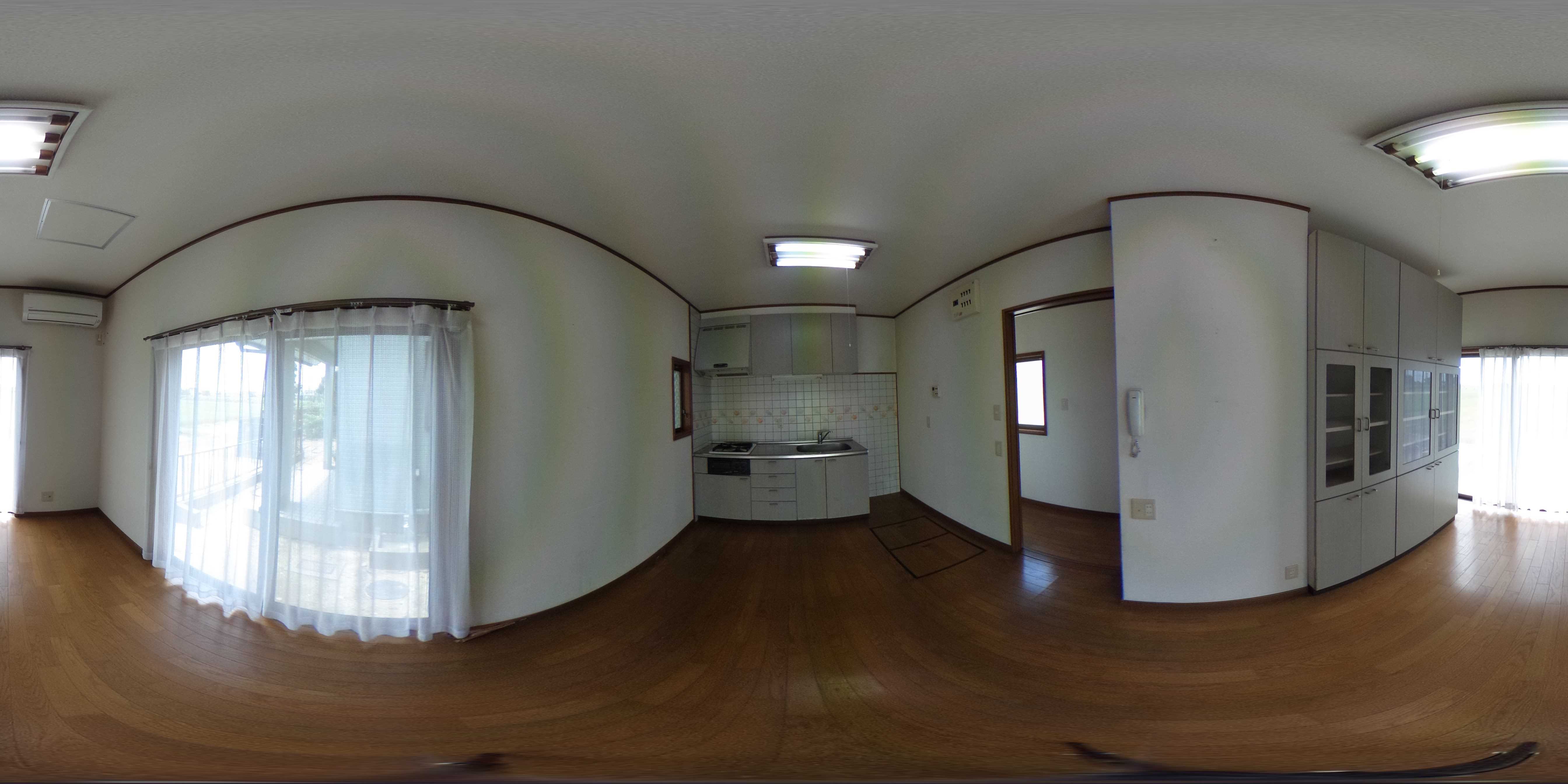 王司本町【少人数向き、セカンドハウス向き戸建て】 内観写真（リビング）