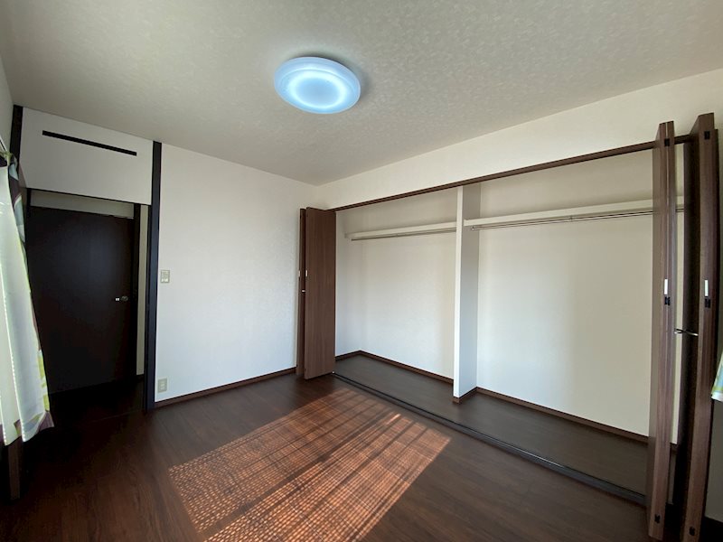 長府浜浦町 内観写真（リビング以外の居室）