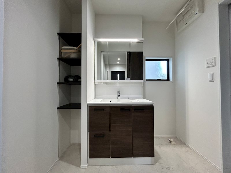 GRAN FELIDIA福津市津屋崎1丁目新築戸建て全3棟　1号棟 内観写真（洗面台・洗面所）