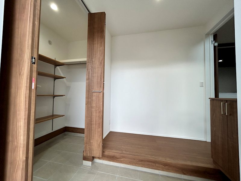 GRAN FELIDIA福津市津屋崎1丁目新築戸建て全3棟　2号棟 内観写真（収納）