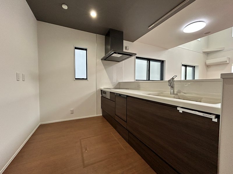 GRAN FELIDIA福津市津屋崎1丁目新築戸建て全3棟　2号棟 内観写真（キッチン）