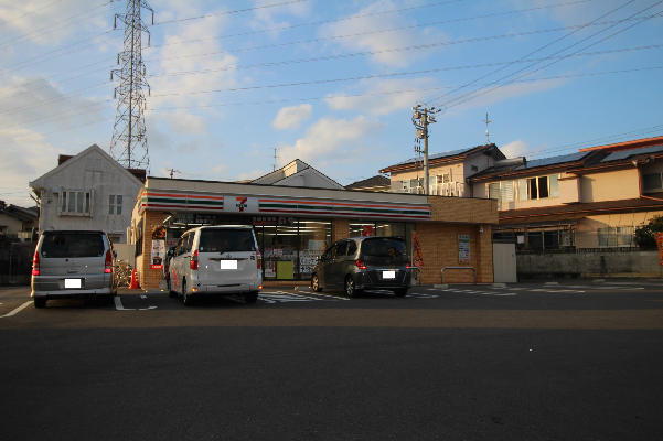 アーデントバリオ山の田 コンビニ