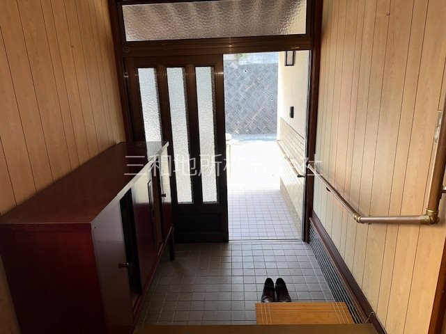 彦島弟子待東町 現地写真（玄関）