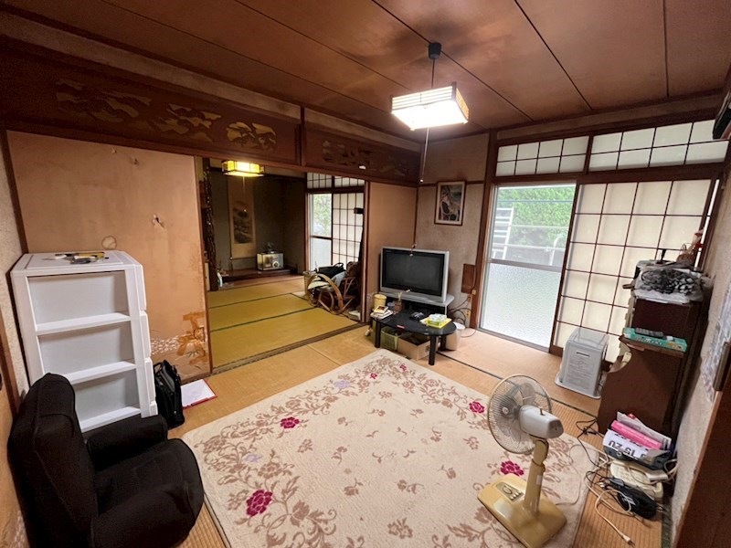 松小田西町 その他