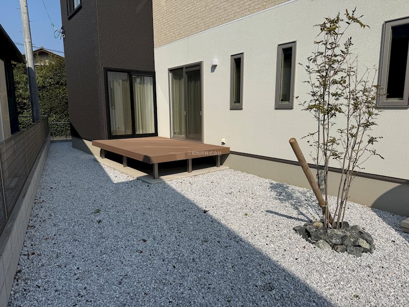 安岡町 現地写真（庭）