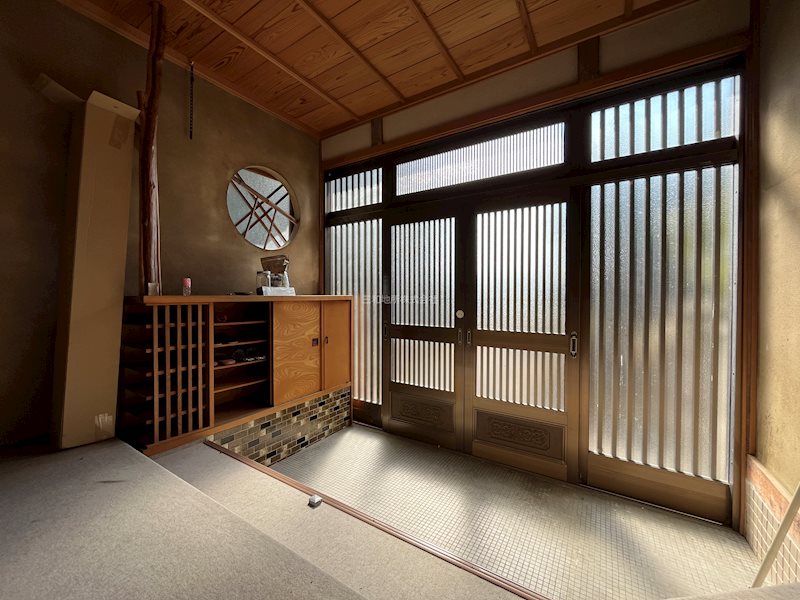 山野井 現地写真（玄関）