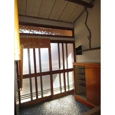 本町 現地写真（玄関）